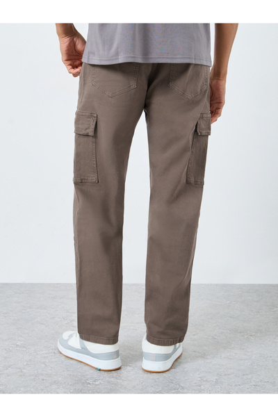 Styli Loose Fit Utility Cargo Jeans