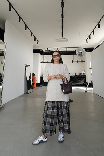 Özge Özgenç Crew Neck Oversized Boucle Knitwear