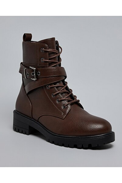 R&B حذاء نسائي بني غامق ذو رباط ومزخرف حتى الكاحل