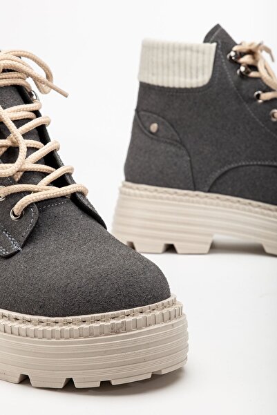 Hayalimdeki Ayakkabı Women's Gray Suede Lace-Up Non-Slip Sole Boots