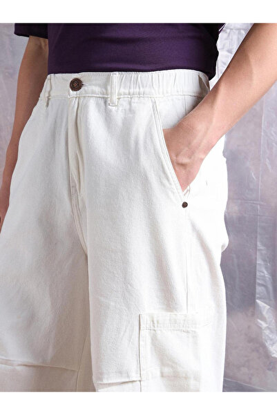 Hubberholme By Styli Men White Light Wash Cargo Jeans