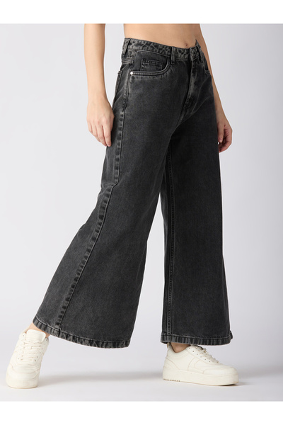 Globus By Styli Charcoal Cotton Mid-Rise Flared Jeans
