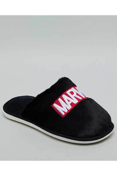 R&B نعال غرفة نوم مارفل للأولاد باللون الأسود