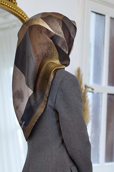 Vissona 57% Silk 43% Viscose Twill Silk Geometric Pattern Beige - Gray Colored 90X90 Scarf Sewing Shape: Hand Sewn
