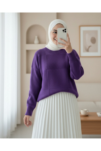 Butik Eylül سترة ناعمة ذات ياقة مستديرة ونقش مربع