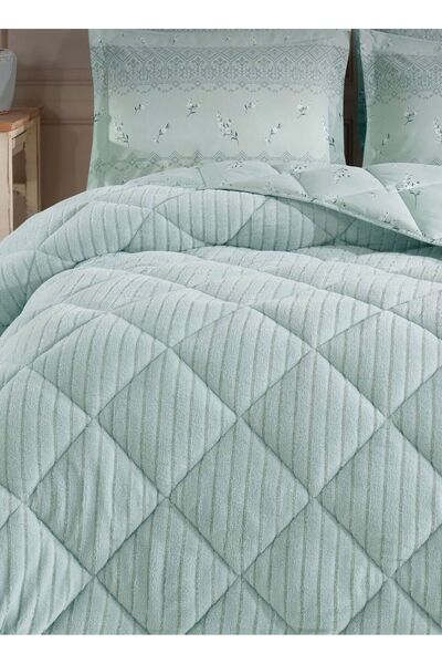 Bikaya Home Striped Jacquard Double Bedding Set - Wellsoft Quilt - Fitted Sheet - 2 Pillowcases