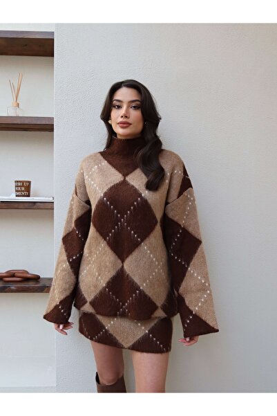 ESRAHELVACI Mock Neck Baklava Pattern Skirted Suit