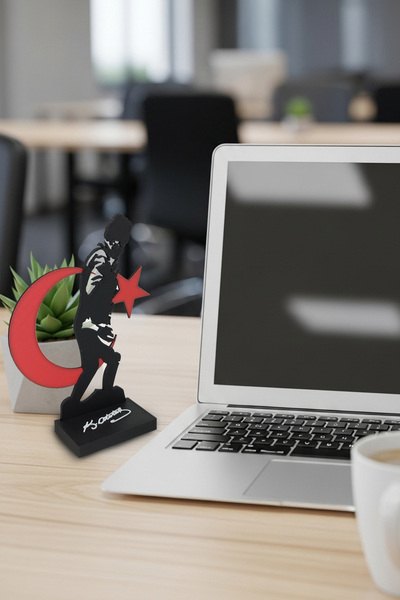 Flipped Star and Crescent Mustafa Kemal Atatürk Figurine Character