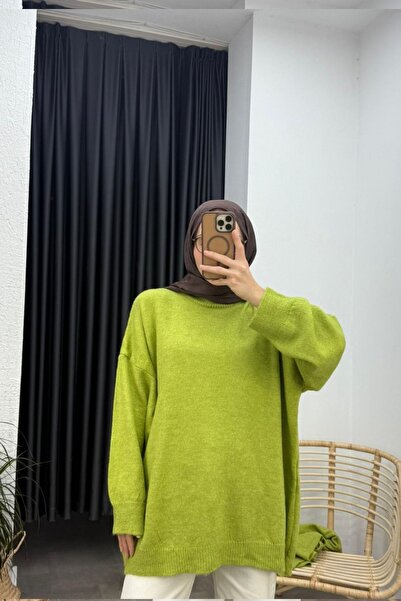 Kübra Aydıns Atkılı Triko Kazak