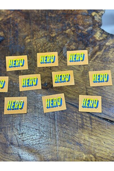 Gönülden Tasarım 8 BUC. SET EMBLEMA SCRITĂ HERO 4X3 CM Portocaliu
