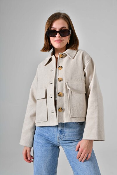 Saade Jachetă crop căptușită cu buzunar la guler