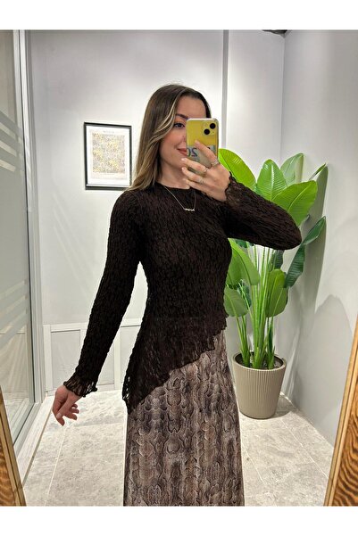 QBZ Asymmetric Lace Bluz