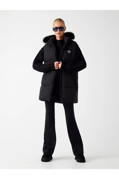 Guess سترة كاترينا النسائية السوداء W5BL81W3282-JBLK