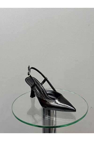 DİVA Μαύρα λουστρίνια γυναικεία παπούτσια με λεπτό τακούνι