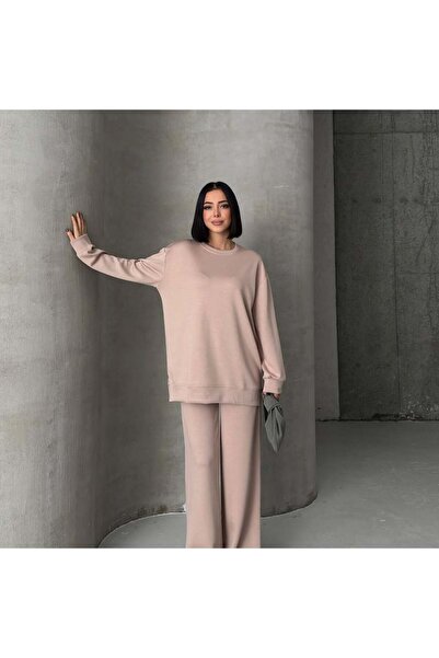 Tarzımızbir طقم حجاب من قماش المودال مع تفاصيل جيب مشقوقة