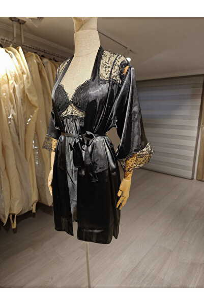 LARİS Şık Dantel Detaylı Saten Gecelik Takımı