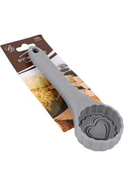 B&D Heart-Shaped Cookie Mould, Grey Kitchen Tool, Food-Grade Plastic, Decorative Baking Accessory