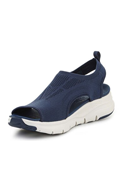 SKECHERS Arch Fit City Catch