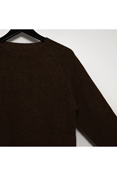 FASHION Wool, Viscose & Cashmere Blend Sweater with Contrast Details - Dark Maroon
