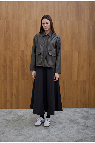 Birgül Bektaş Δερμάτινο μπουφάν με λεπτομέρεια μπροστινής τσέπης χακί