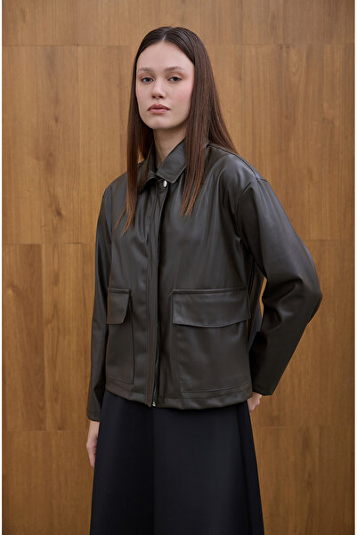 Birgül Bektaş Δερμάτινο μπουφάν με λεπτομέρεια μπροστινής τσέπης χακί