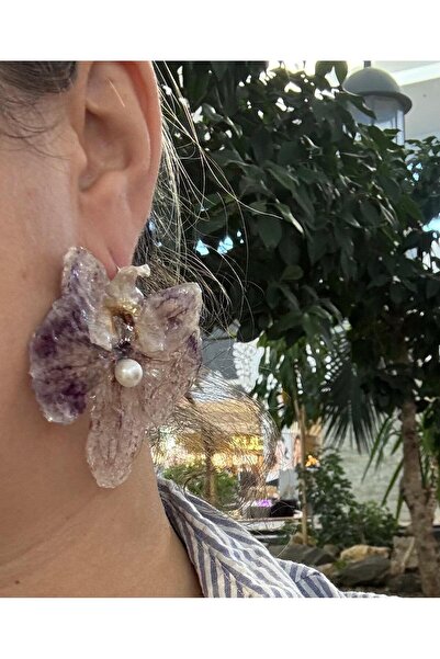 Lorys Boutique NATURAL VARIETY ORCHID EARRINGS