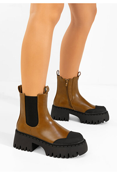 B T Shoes Ulira platform boots camel