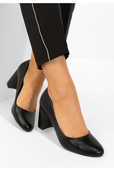 B T Shoes Jamelia black high heel shoes
