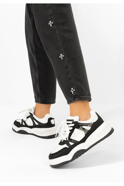 B T Shoes Taniela black platform sneakers