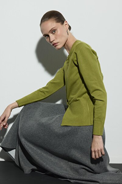 Zeyyen BELİ OTURTMALI TRİKO HIRKA FISTIK YEŞİLİ