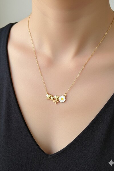 BLIZGANTIS قلادة ديزي بتفاصيل قلب ذهبي