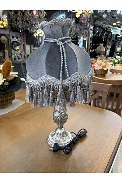 Amisos Dekor Klasik Püsküllü Silinebilir Kumaş Abajur – E14 Duy, 50 cm Yüksek...