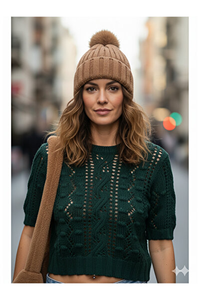 Namaste Vintage Dark Green Color Lace-Like Knit Crop Blouse