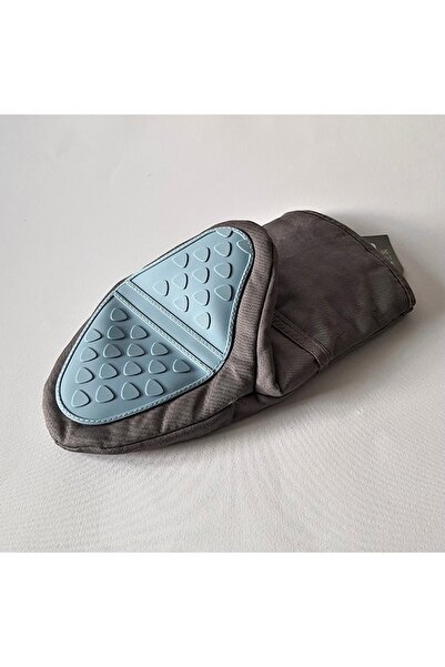 cc bin shihon Two-piece thermal silicone gloves with heat insulation, padded interior, withstands high temperatures.