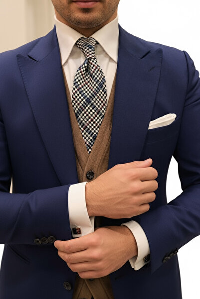 CROATE ربطة عنق قطنية باللون الأزرق الداكن والأبيض بنمط مربع – أناقة غير رسمية