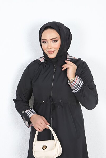 şuranur Bel Connecting Detail Detailled Raincoat