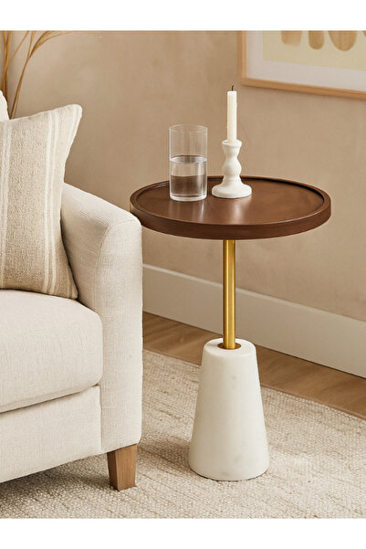 BEC60 A modern side table with a contrasting geometric design
