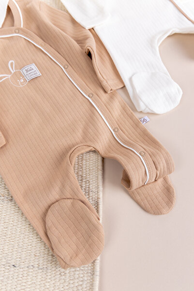 Babymod 2-Piece Long Sleeve Baby Girl/Boy Jumpsuit Set with Rabbit Figure