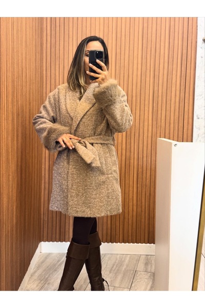 Robin Shawl Collar Sleeves Fur Coat