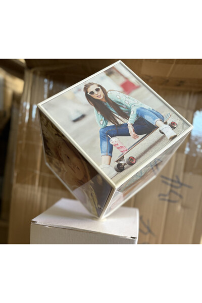 CrisPrint Rotating photo cube with 6 pictures