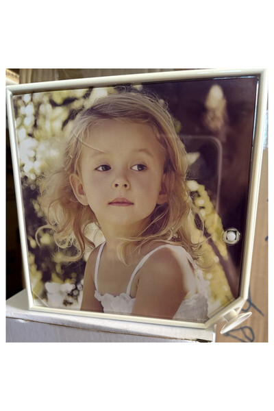 CrisPrint Rotating photo cube with 6 pictures