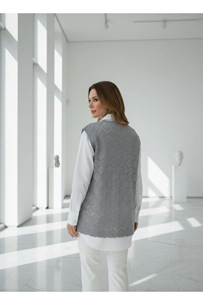 larocci Honeycomb Knit Vest Light Gray + Shawl Gift