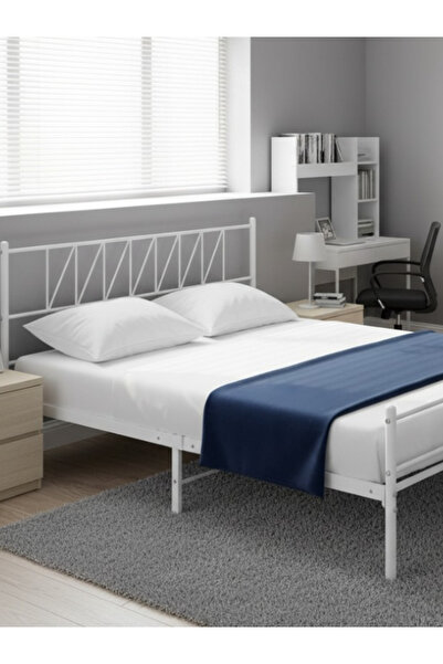 Bec4 Modern design metal bed measuring 180x200 cm in various colors