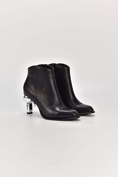 Karl Lagerfeld IKON HEEL Short Zip Boot 000 - Black Lthr Women