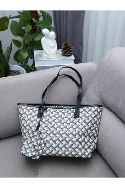 Alvora حقيبة كتف نسائية بتفاصيل المحفظة