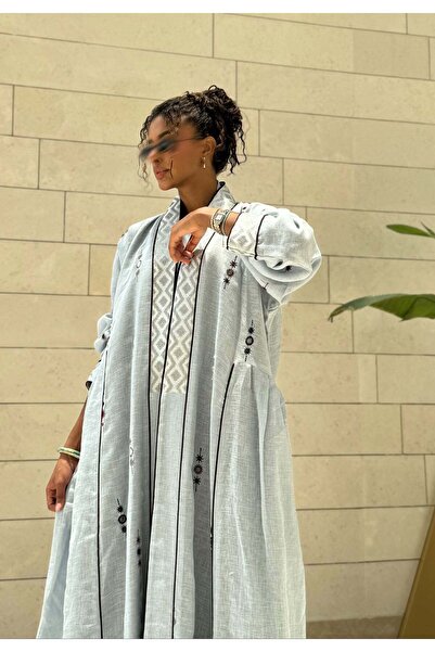 AYA عباية كتان زرقاء سماوية نصف جرس مطرز