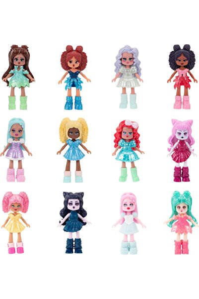 Royale High Mystery Friends Doll Set