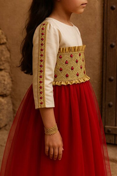 La reina petite Larina Petite red embroidered folk dress