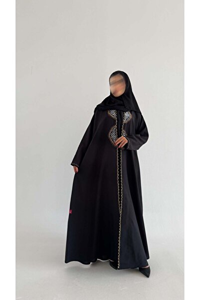 AYA عباية سوداء تطريز وديكور