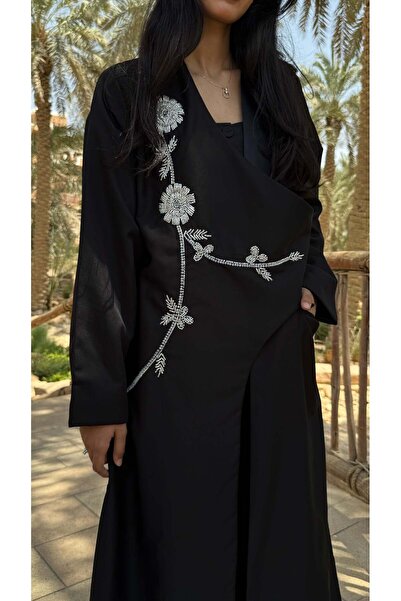 AYA عباية بليزر مع طريقة إغلاق مختلفة